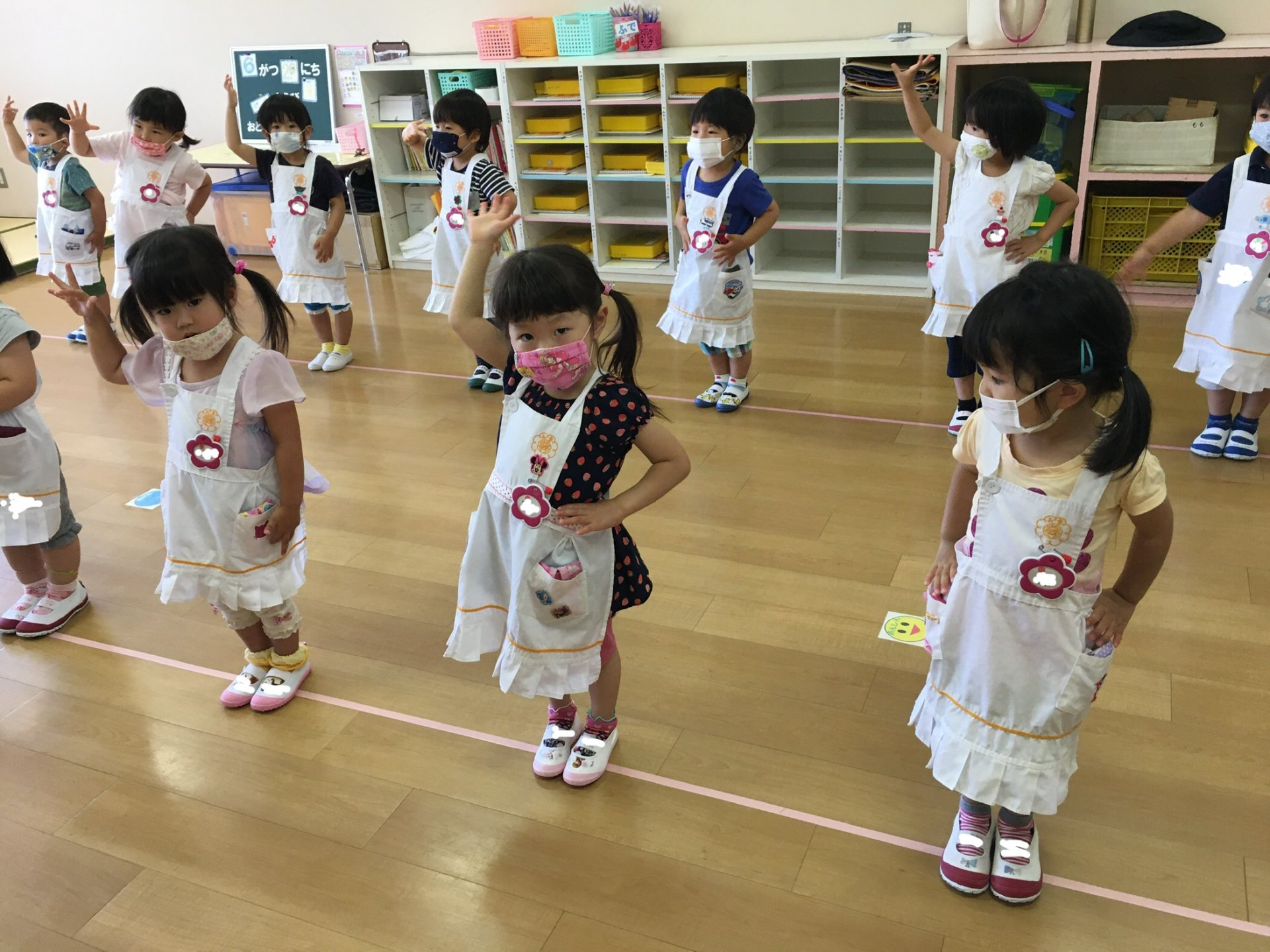 歌と盆踊り お東幼稚園 名古屋市中区東別院の幼稚園